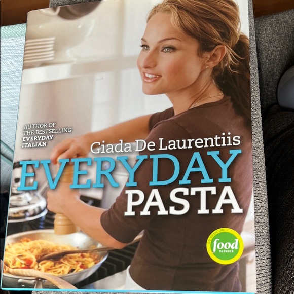 Everyday Pasta Cookbook - Picture 4 of 5